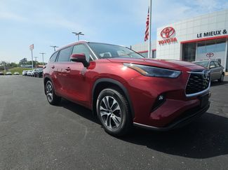 Used 2022 Toyota Highlander XLE AWD/4WD video 1
