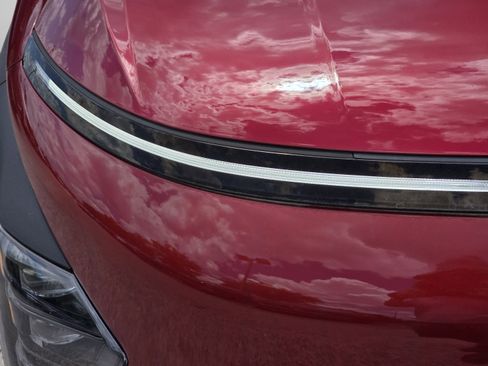 Used 2025 Hyundai Kona SEL AWD/4WD image 25