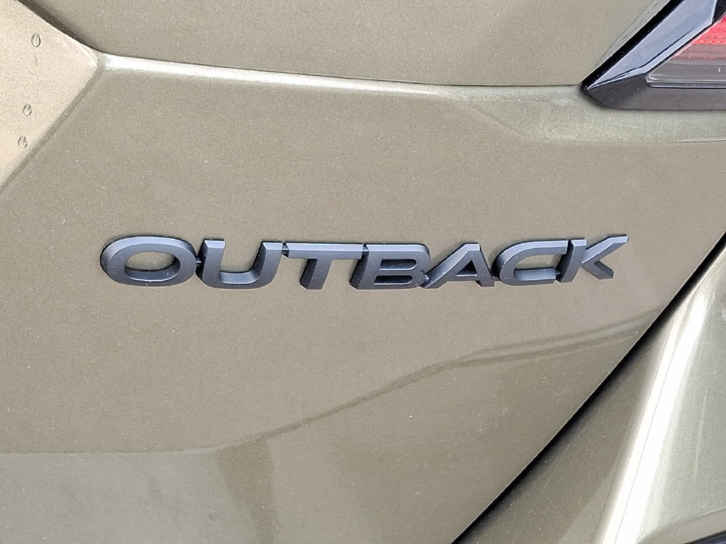 Certified 2025 Subaru Outback Onyx Edition AWD/4WD image 33