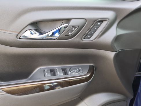 Used 2023 GMC Acadia AT4 w/ Preferred Package image 27