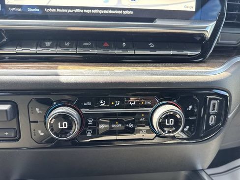 Used 2024 Chevrolet Silverado 2500 LT AWD/4WD image 19