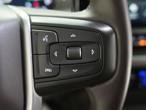 Used 2024 GMC Sierra 1500 SLT RWD image 10