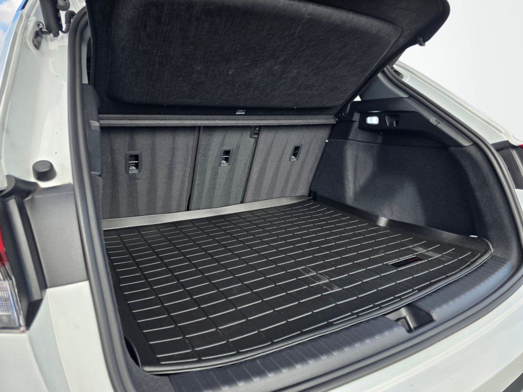 Used 2023 Audi Q4 e-tron Prestige AWD/4WD image 22
