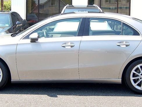 Used 2021 Mercedes-Benz A 220 4MATIC w/ Premium Package image 2