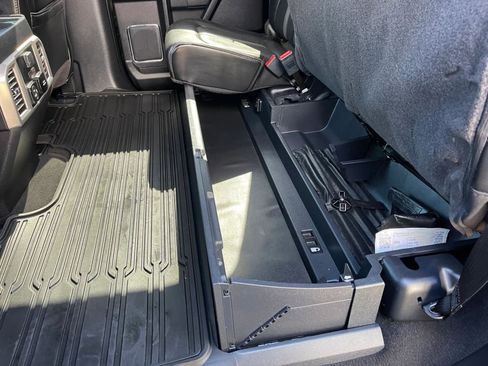 Used 2020 Ford F250 Platinum w/ FX4 Off-Road Package AWD/4WD image 27