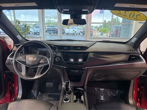 Used 2022 Cadillac XT5 Premium Luxury AWD/4WD image 17