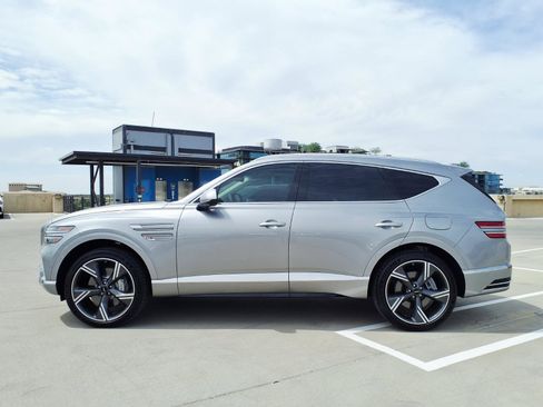 Certified 2026 Genesis GV80 2.5T Prestige AWD/4WD image 3