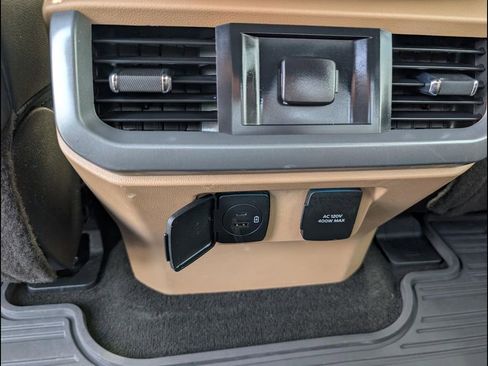 Used 2021 Ford F150 Lariat image 18