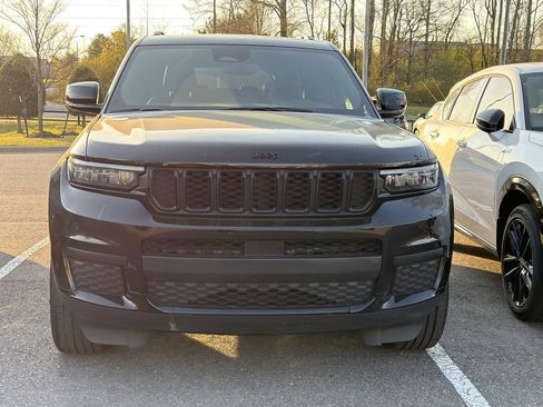 Used 2024 Jeep Grand Cherokee L Laredo AWD/4WD image 2