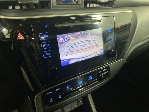 Used 2019 Toyota Corolla LE image 15