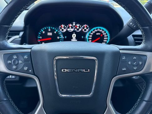 Used 2019 GMC Yukon Denali w/ Denali Ultimate Package AWD/4WD image 25
