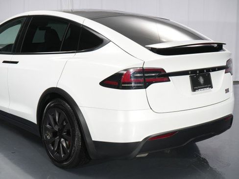 Used 2024 Tesla Model X Plaid image 22