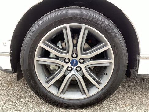 Used 2019 Ford Edge Titanium w/ Equipment Group 301A image 17