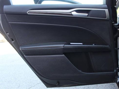 Used 2016 Ford Fusion SE w/ Equipment Group 202A FWD image 22