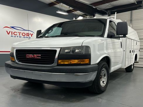 Used 2020 GMC Savana 3500 w/ Power Convenience Package image 2