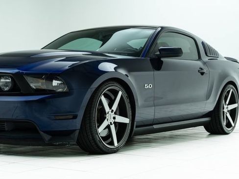 Used 2012 Ford Mustang GT Premium w/ Brembo Brake Pkg image 9