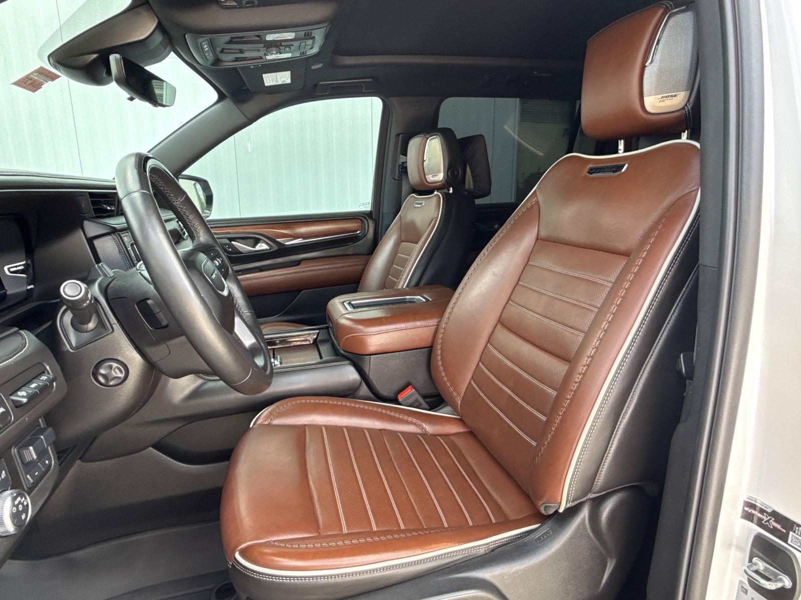 Used 2024 GMC Yukon XL Denali Ultimate AWD/4WD image 14