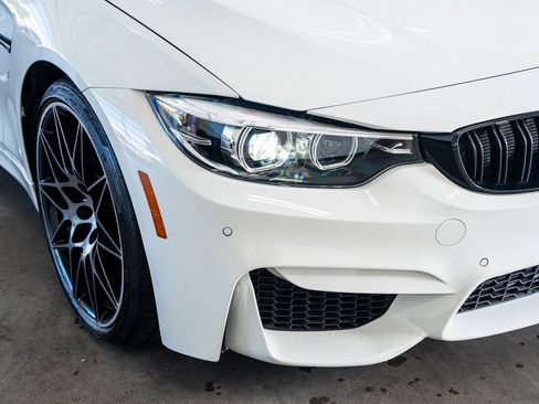 Used 2020 BMW M4 Convertible w/ Competition Package image 19
