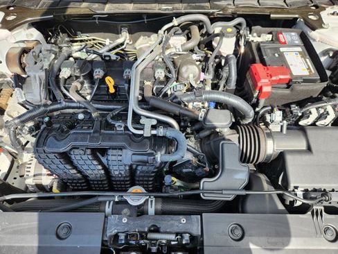 Certified 2023 Nissan Altima 2.5 SR w/ SR Premium Package AWD/4WD image 19
