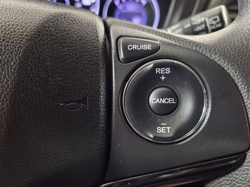 Used 2021 Honda HR-V LX image 19