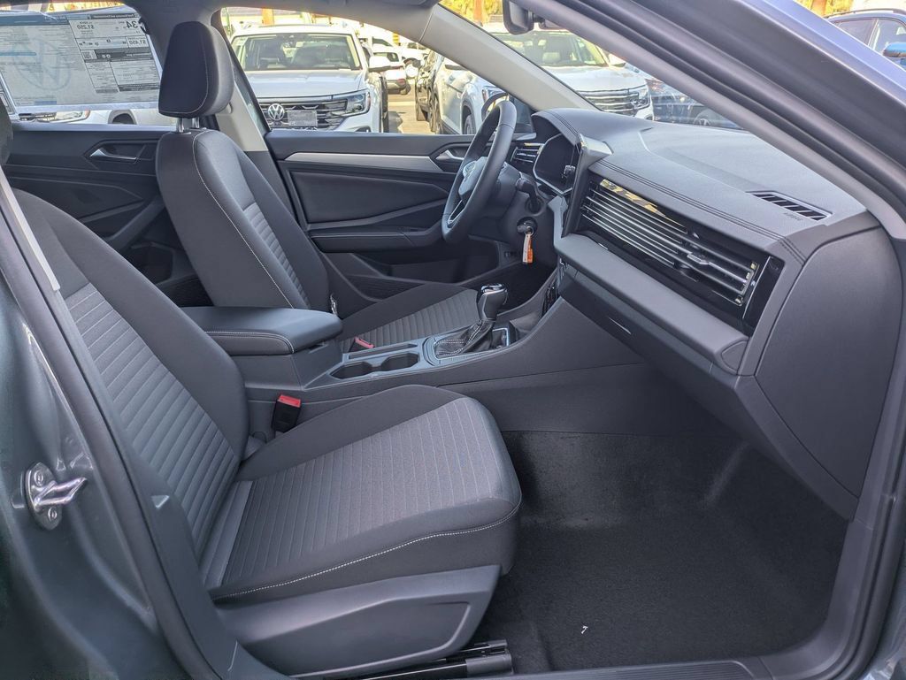 Used 2026 Volkswagen Jetta S FWD image 21