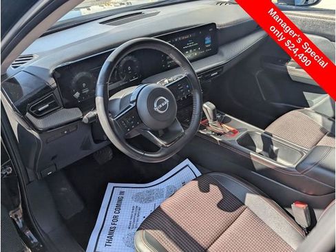 Certified 2025 Nissan Kicks SR image 14