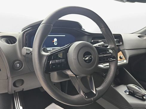 Used 2024 Nissan Z Sport w/ Floor Mat Package RWD image 13