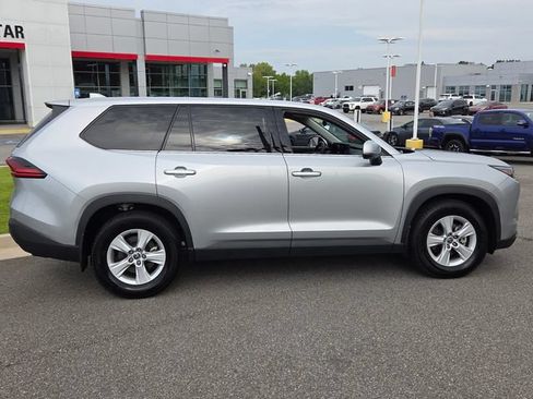 Certified 2025 Toyota Grand Highlander FWD image 14