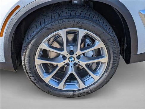 Used 2026 BMW X5 sDrive40i RWD image 9