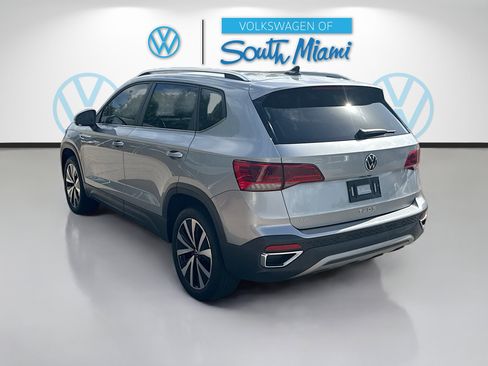 Used 2022 Volkswagen Taos SE image 5