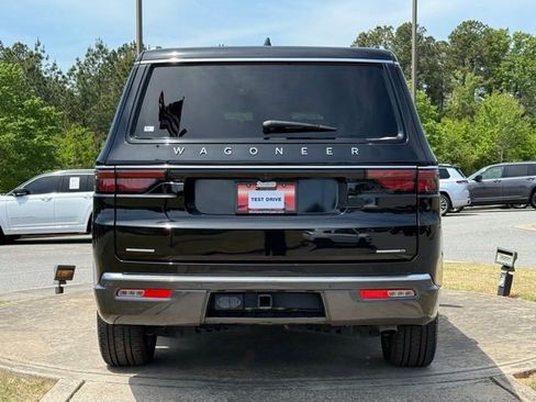 Used 2022 Jeep Wagoneer Series II image 6