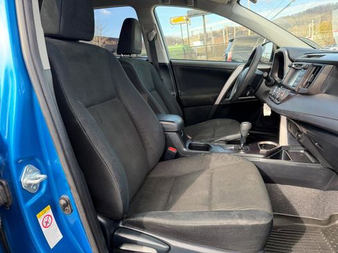 Used 2017 Toyota RAV4 LE w/ All Weather Liner Package image 22