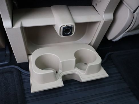 Used 2015 Ford F150 Lariat image 26