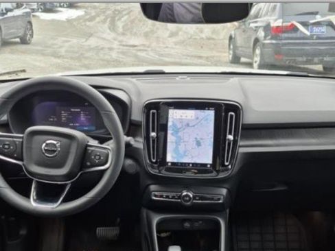 Used 2023 Volvo XC40 Recharge Plus w/ Protection Package Premier image 3