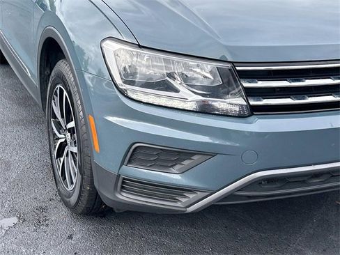 Used 2021 Volkswagen Tiguan SE image 10