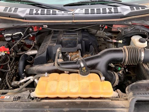 Used 2017 Ford F150 XLT w/ Equipment Group 302A Luxury image 33