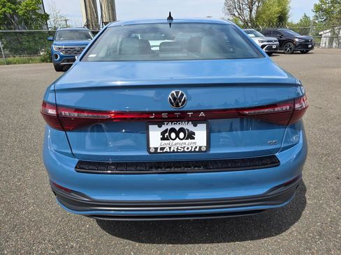 New 2026 Volkswagen Jetta SE FWD image 4
