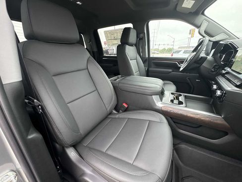 New 2026 GMC Sierra 2500 SLT w/ SLT Premium Package AWD/4WD image 29