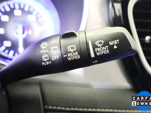 Used 2025 Chrysler Pacifica Limited image 32