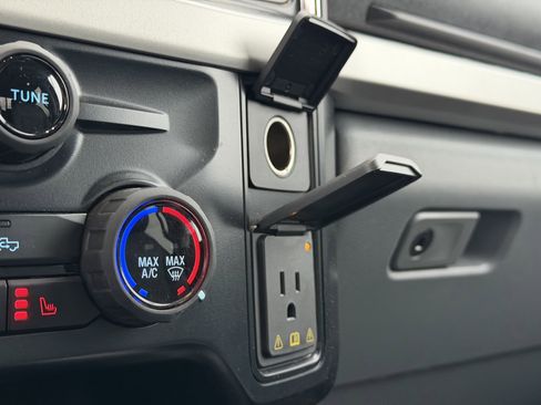 Used 2024 Ford F250 XLT w/ Black Appearance Package image 21