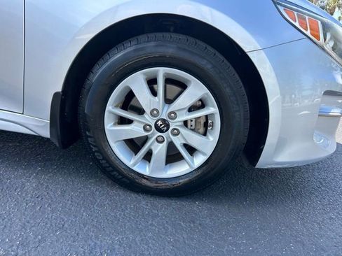 Used 2016 Kia Optima LX FWD image 8