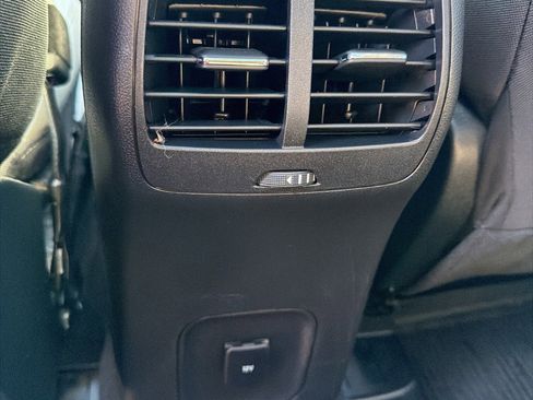 Used 2020 Ford Escape SE image 13