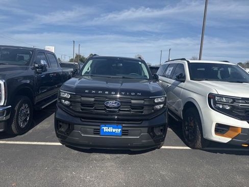New 2025 Ford Expedition Active image 2