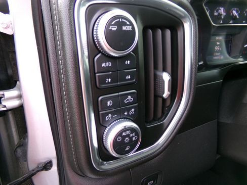 Used 2021 GMC Sierra 1500 SLT w/ SLT Premium Plus Package AWD/4WD image 16