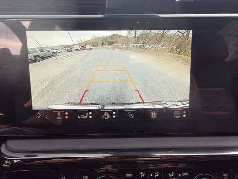 Used 2024 GMC Sierra 1500 AT4 w/ Technology Package AWD/4WD image 27
