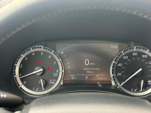 Used 2022 Toyota Highlander XLE FWD image 23