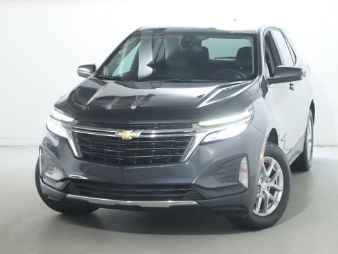 Used 2023 Chevrolet Equinox LT AWD/4WD image 3