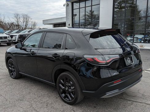 Used 2025 Honda HR-V Sport image 10