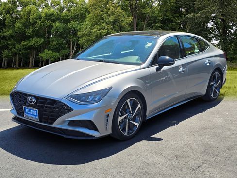 Used 2021 Hyundai Sonata SEL Plus w/ Tech Package FWD image 3