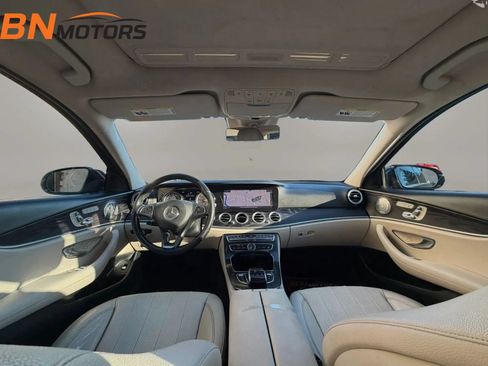 Used 2017 Mercedes-Benz E 300 4MATIC image 9